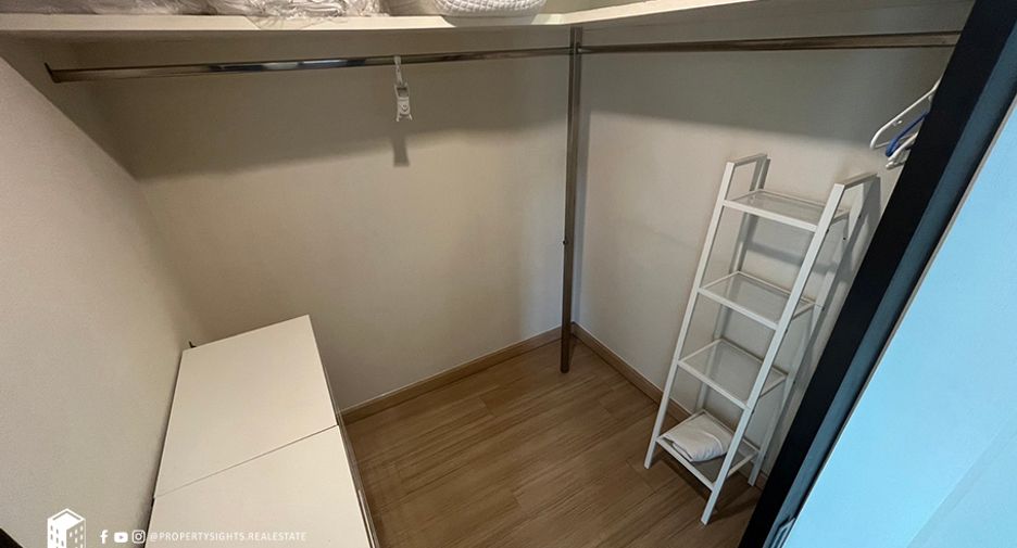 For rent 2 bedrooms condo in Pathum Wan, Bangkok