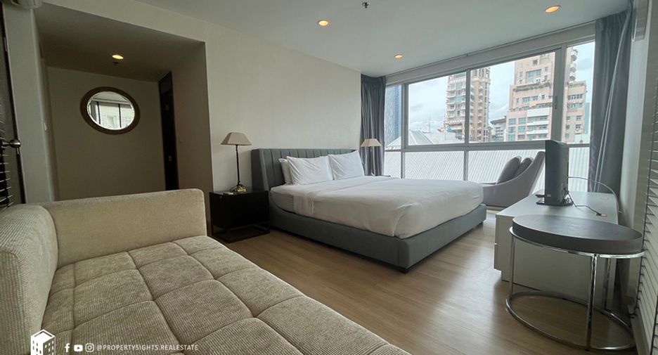 For rent 2 bedrooms condo in Pathum Wan, Bangkok