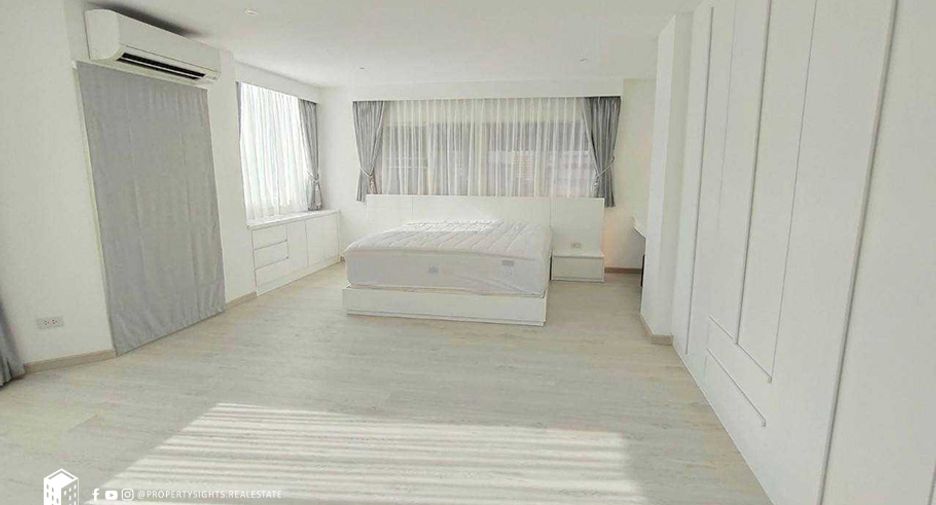 Wohnung zur Miete mit 2 Zimmer in Bang Rak, Bangkok