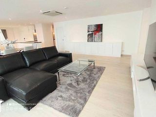 Wohnung zur Miete mit 2 Zimmer in Bang Rak, Bangkok