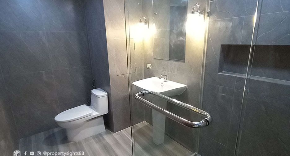 ขาย 3 ห้องนอน คอนโด ใน วัฒนา, กรุงเทพฯ