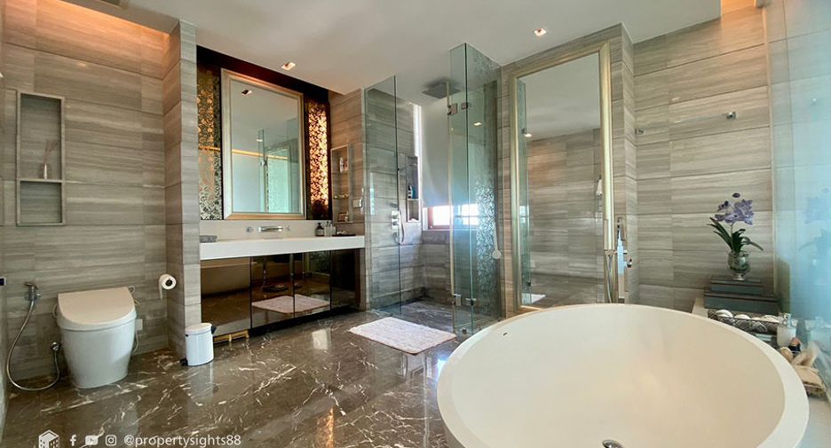 Condo en venta de 3 habitaciones en Watthana, Bangkok