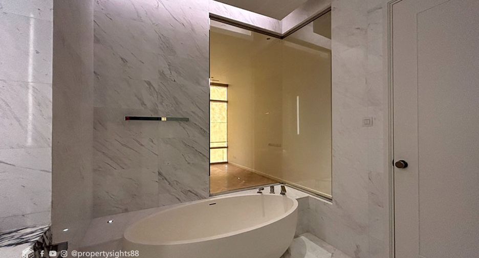 For sale 2 bedrooms condo in Bang Kho Laem, Bangkok
