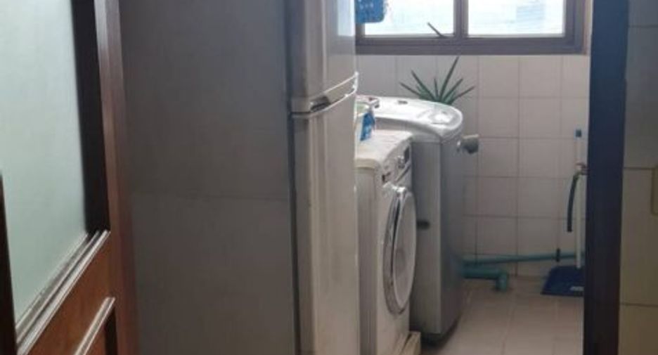 Condo en venta de 3 habitaciones en Khlong Toei, Bangkok