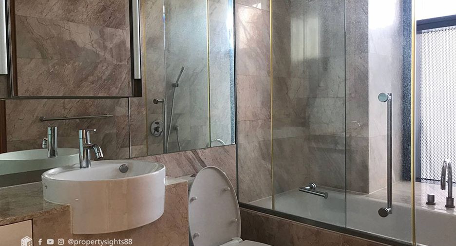 For sale 2 bedrooms condo in Sathon, Bangkok