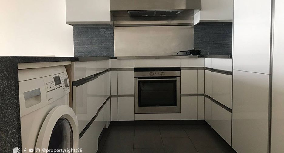 For sale 2 bedrooms condo in Sathon, Bangkok