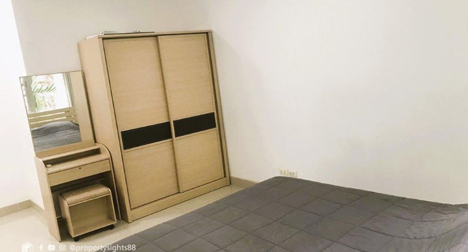 For sale 2 bedrooms condo in Khlong Toei, Bangkok