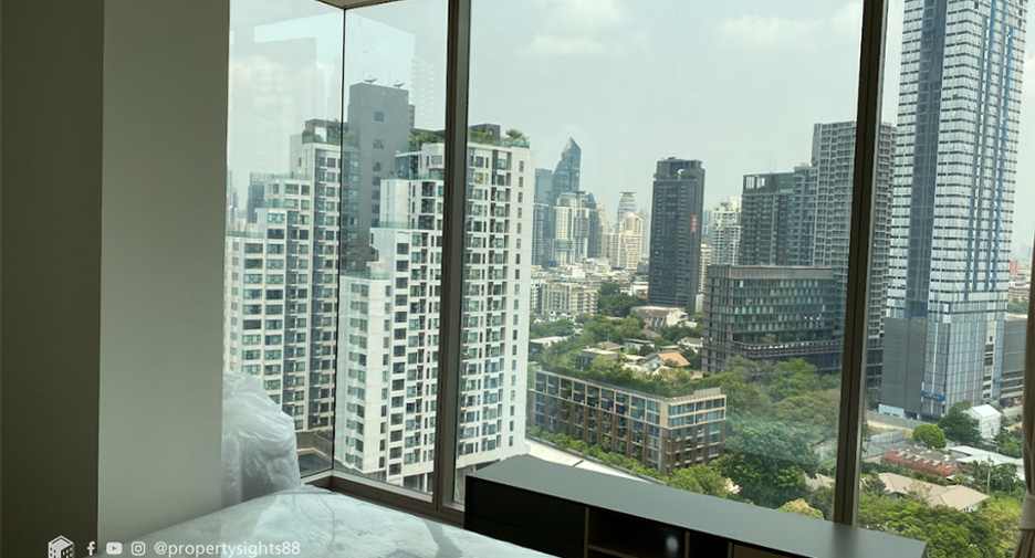 For rent 2 bedrooms condo in Khlong Toei, Bangkok