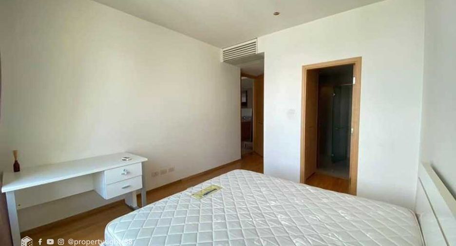 For sale 2 ベッドルーム condo in Sathon, Bangkok