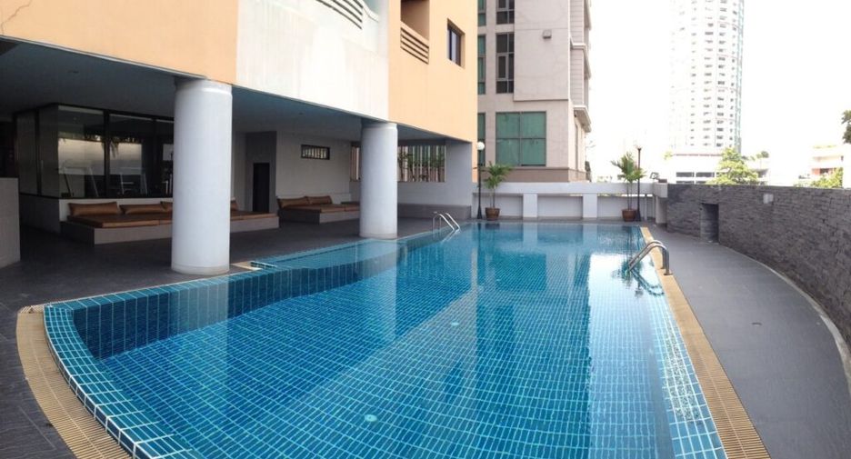 À vendre 3 chambres condo à Watthana, Bangkok