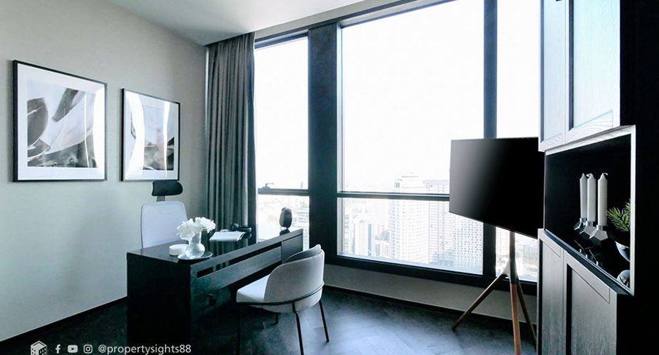 Condo en alquiler de 3 habitaciones en Khlong Toei, Bangkok