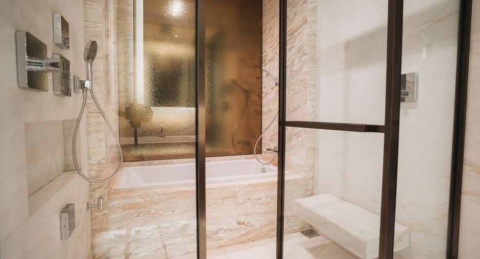 For sale 1 bed condo in Pathum Wan, Bangkok