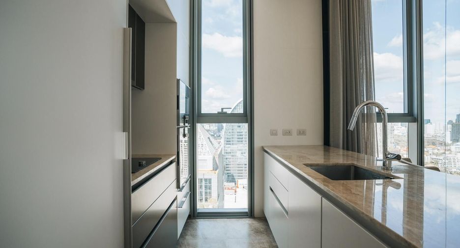 For sale 1 bed condo in Pathum Wan, Bangkok