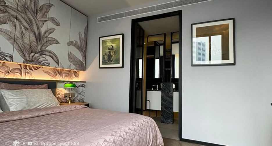 For rent 2 bedrooms condo in Watthana, Bangkok