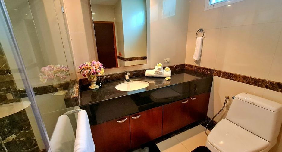 Wohnung zur Miete mit 3 Zimmer in Watthana, Bangkok