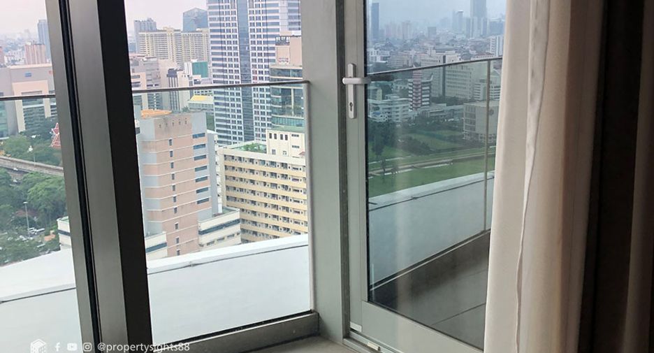 Wohnung zur Miete mit 2 Zimmer in Pathum Wan, Bangkok