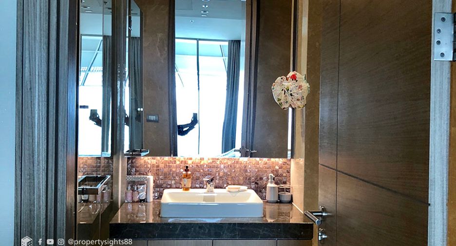 Wohnung zur Miete mit 2 Zimmer in Pathum Wan, Bangkok