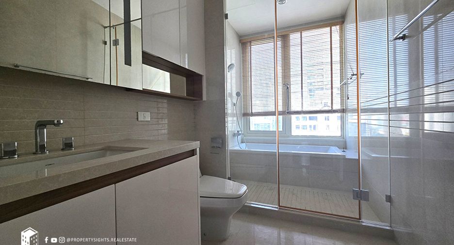 Wohnung zur Miete mit 2 Zimmer in Pathum Wan, Bangkok