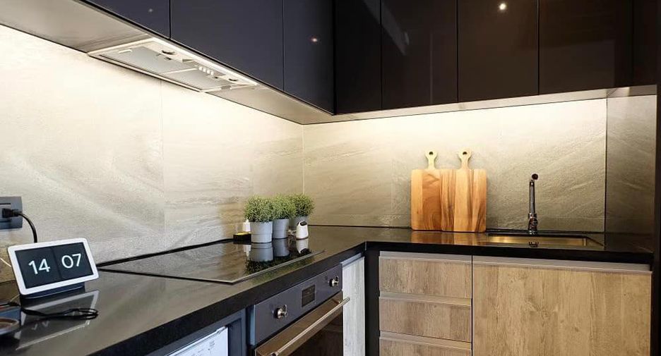 For rent 2 ベッドルーム condo in Watthana, Bangkok