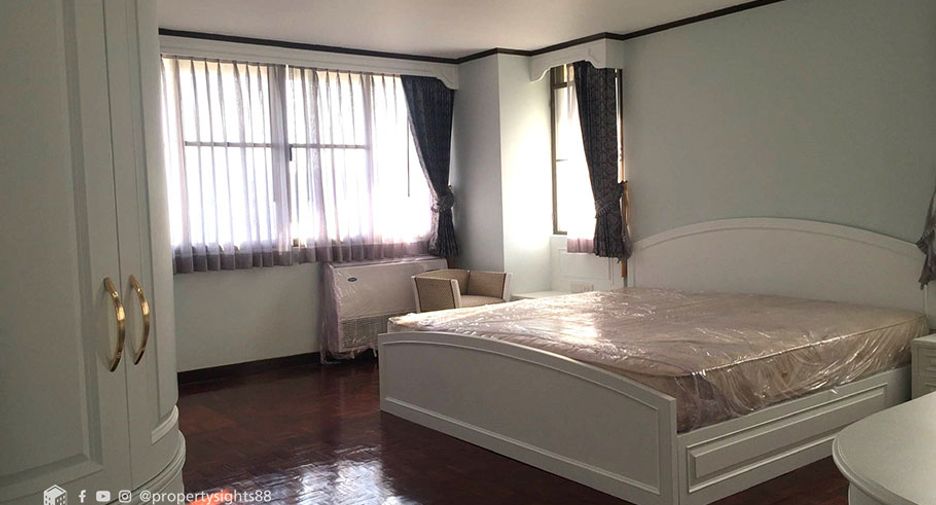 Condo en alquiler de 3 habitaciones en Khlong Toei, Bangkok