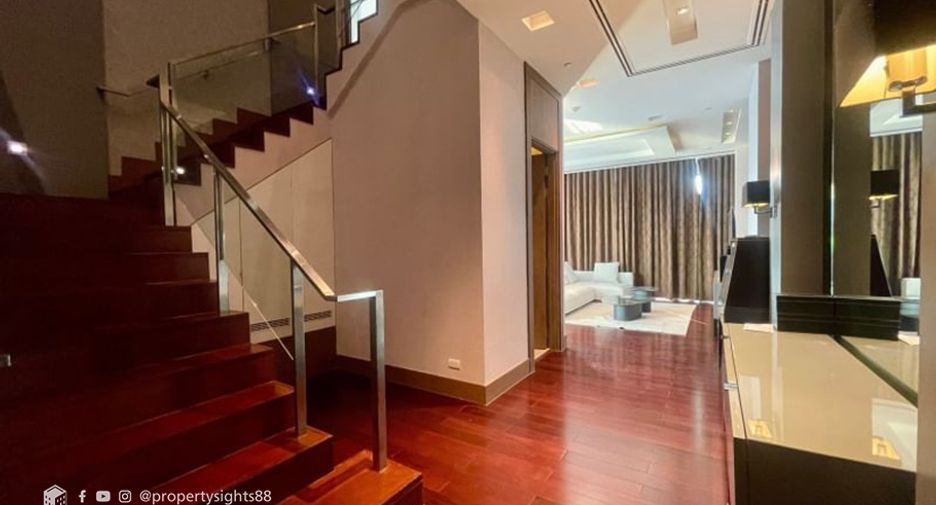 À louer 3 chambres condo à Watthana, Bangkok