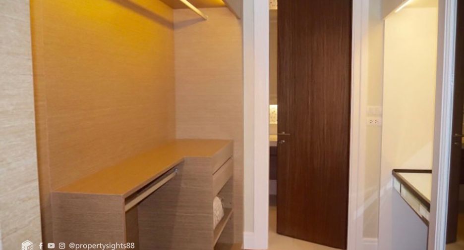 For sale 3 ベッドルーム condo in Khlong Toei, Bangkok