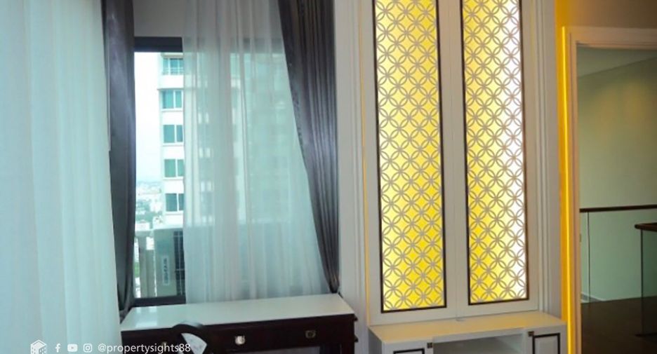 For sale 3 ベッドルーム condo in Khlong Toei, Bangkok
