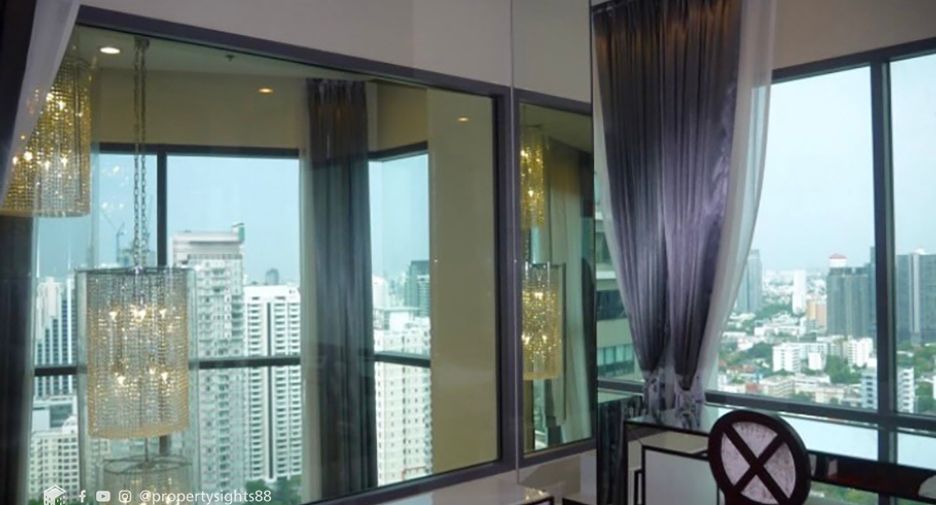 For sale 3 ベッドルーム condo in Khlong Toei, Bangkok
