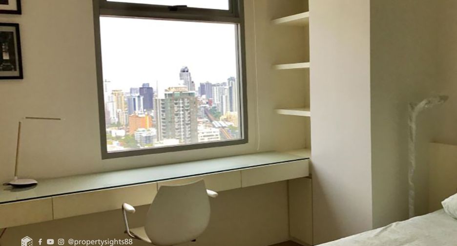 For rent 2 bedrooms condo in Khlong Toei, Bangkok