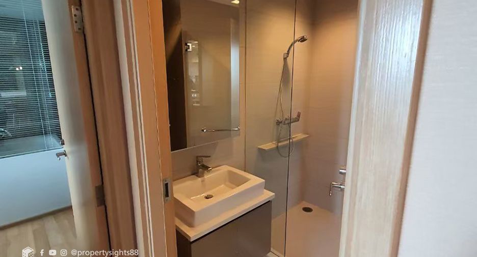 Condo en alquiler de 2 habitaciones en Khlong Toei, Bangkok