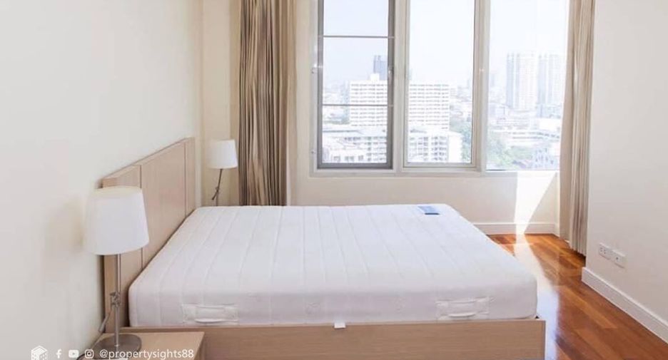 Condo en alquiler de 3 habitaciones en Watthana, Bangkok
