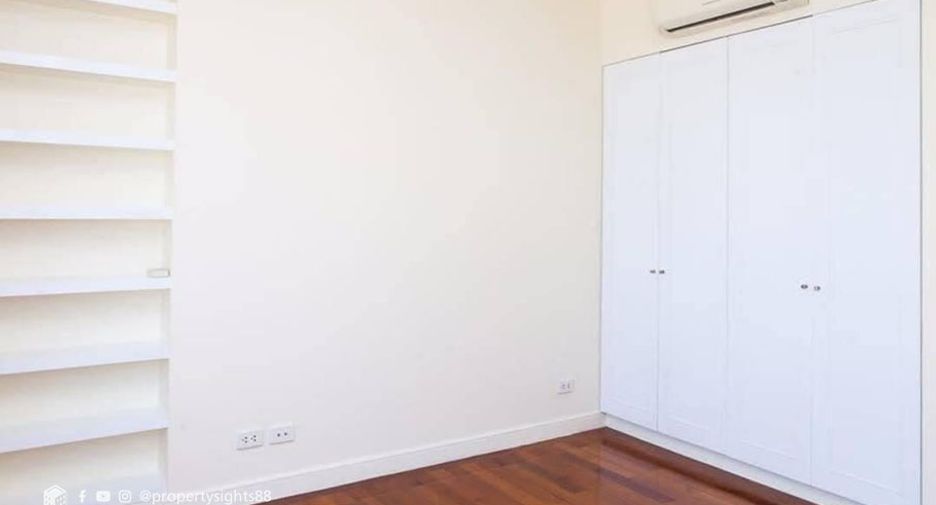 Condo en alquiler de 3 habitaciones en Watthana, Bangkok