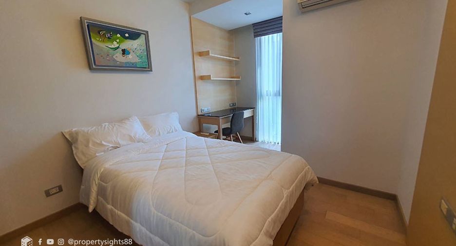 For rent 2 bedrooms condo in Watthana, Bangkok