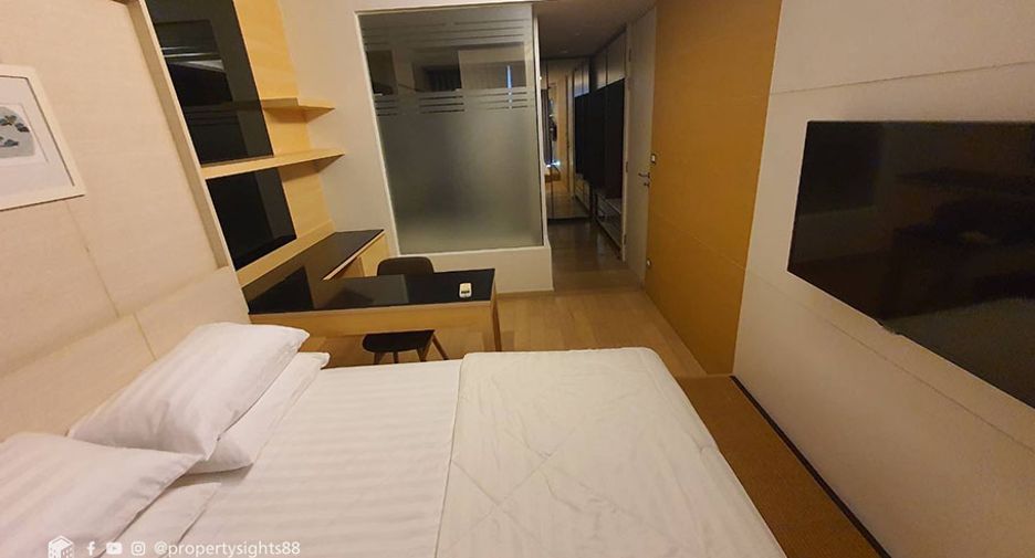 For rent 2 bedrooms condo in Watthana, Bangkok