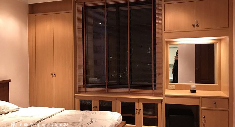 For rent 2 bedrooms condo in Khlong Toei, Bangkok