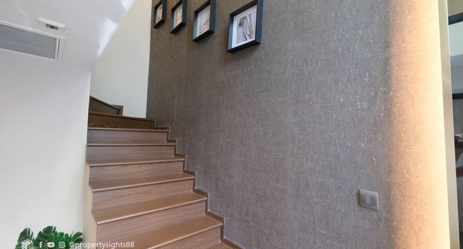 Wohnung zur Miete mit 2 Zimmer in Pathum Wan, Bangkok