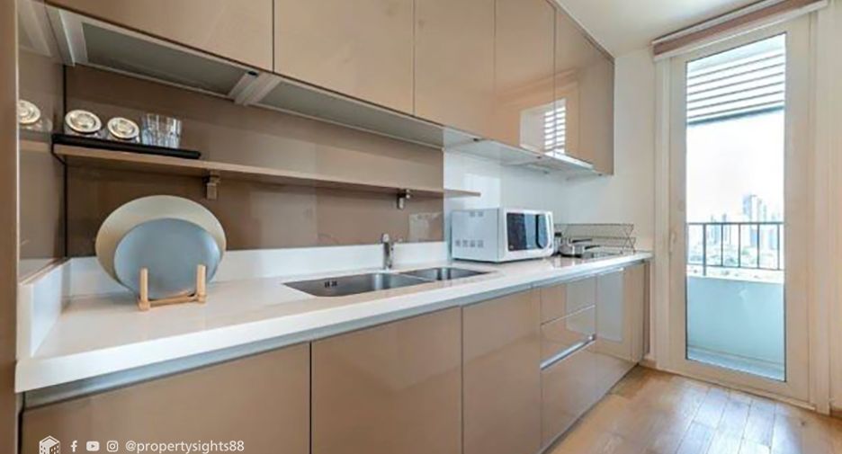 Condo en venta de 2 habitaciones en Khlong Toei, Bangkok