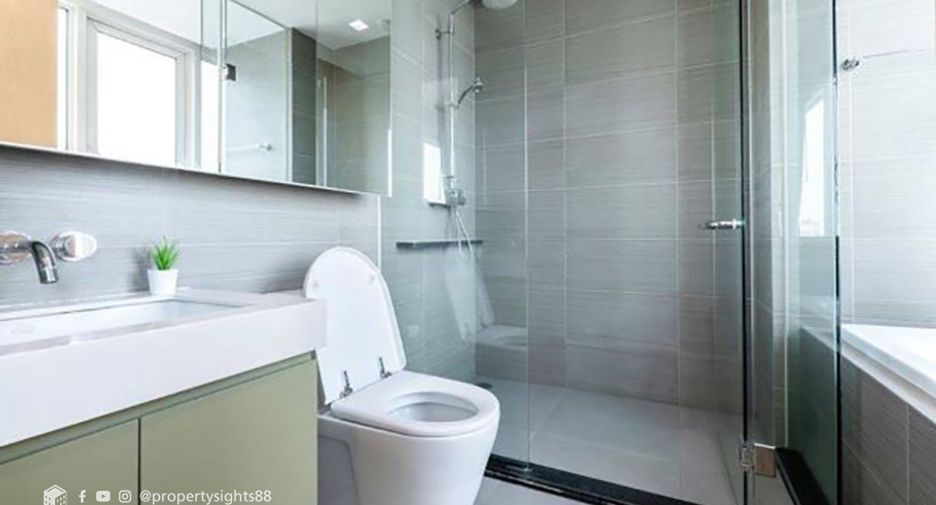 Condo en venta de 2 habitaciones en Khlong Toei, Bangkok
