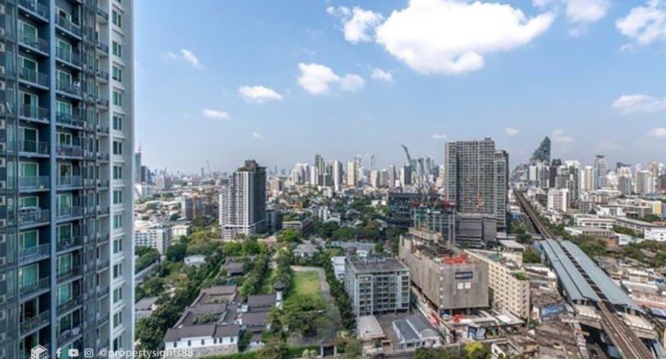 Condo en venta de 2 habitaciones en Khlong Toei, Bangkok