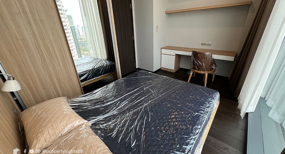 For rent 2 bedrooms condo in Khlong Toei, Bangkok