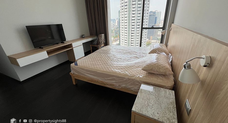 For rent 2 bedrooms condo in Khlong Toei, Bangkok