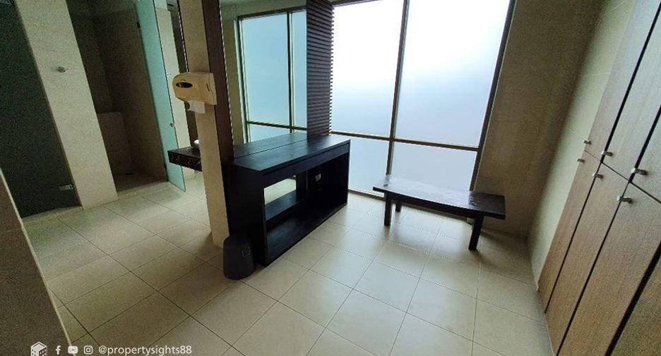 Condo en alquiler de 2 habitaciones en Khlong Toei, Bangkok