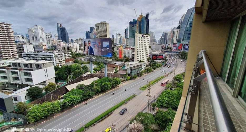 Condo en alquiler de 2 habitaciones en Khlong Toei, Bangkok