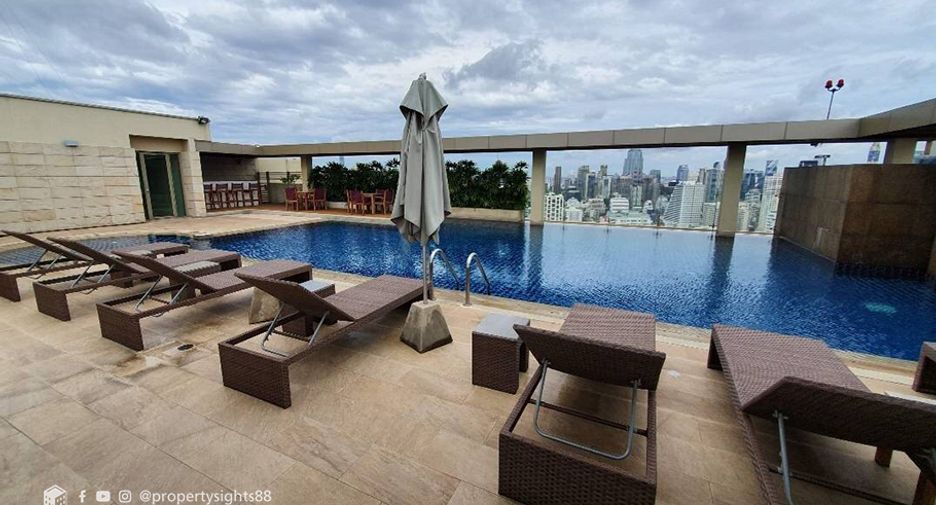 Condo en alquiler de 2 habitaciones en Khlong Toei, Bangkok