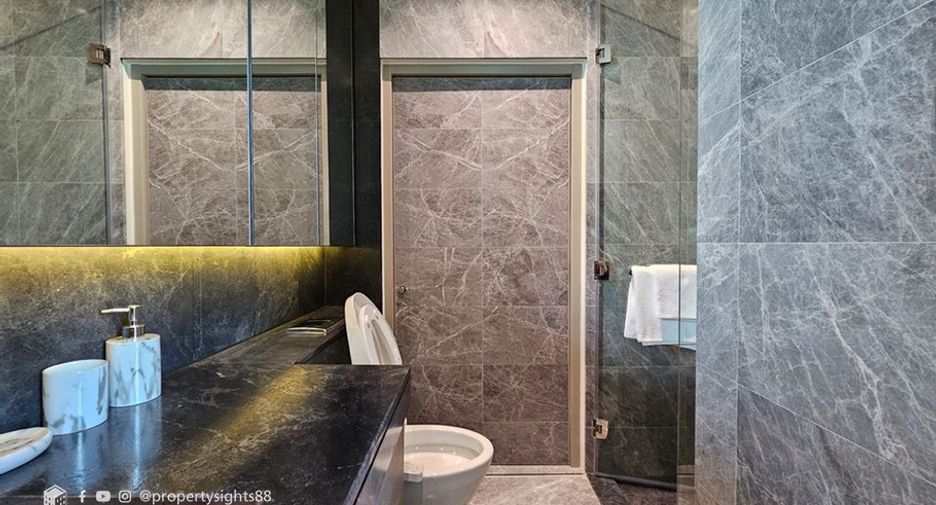 For rent 1 bed condo in Pathum Wan, Bangkok