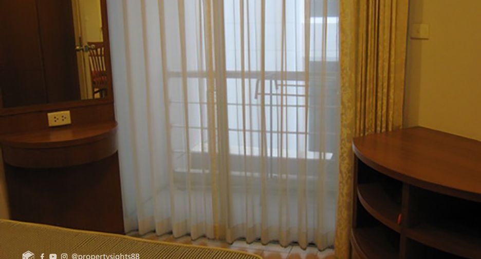 For rent 2 bedrooms condo in Khlong Toei, Bangkok