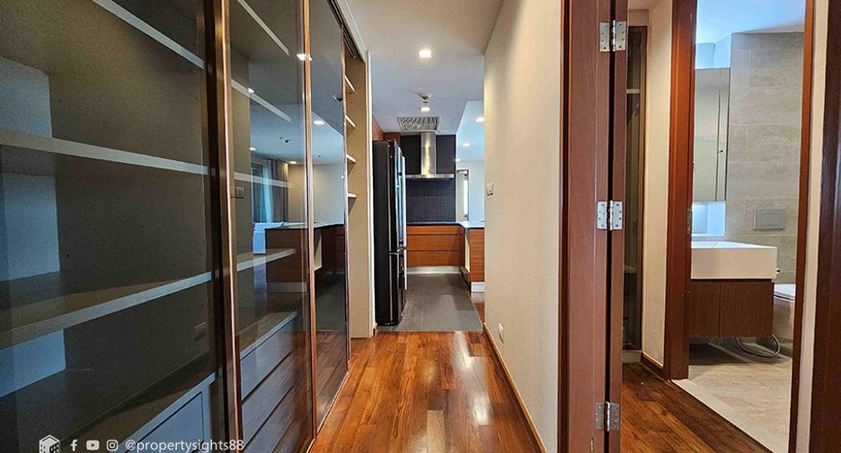 ให้เช่า 3 ห้องนอน คอนโด ใน คลองเตย, กรุงเทพฯ