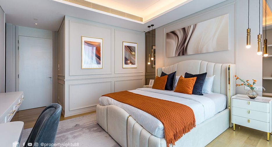 For rent 2 bedrooms condo in Pathum Wan, Bangkok