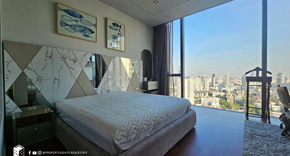 For rent 2 bedrooms condo in Khlong Toei, Bangkok