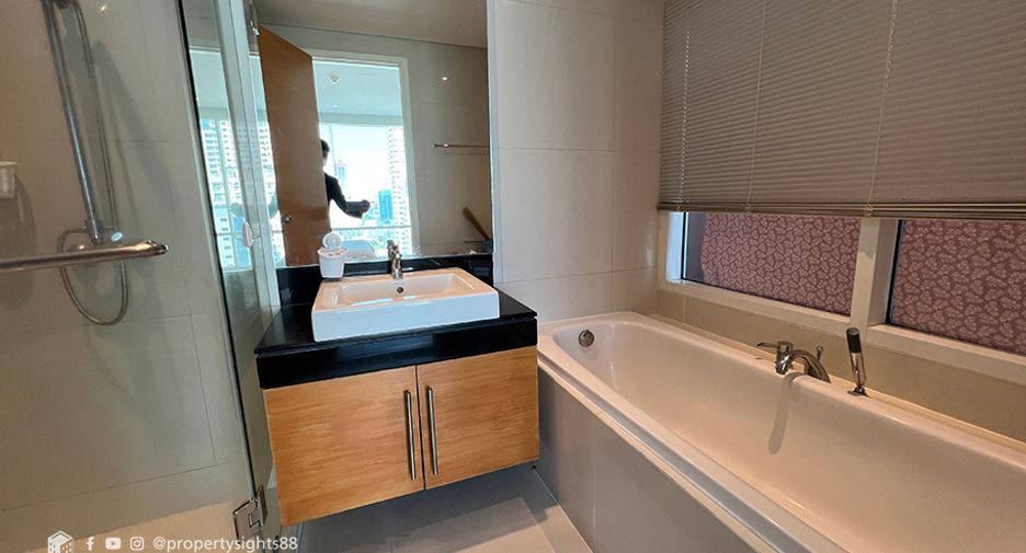 Wohnung zur Miete mit 2 Zimmer in Khlong Toei, Bangkok